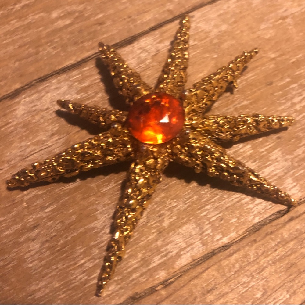 Vintage Brooch-Pin -  Golden Star with Amber Stone